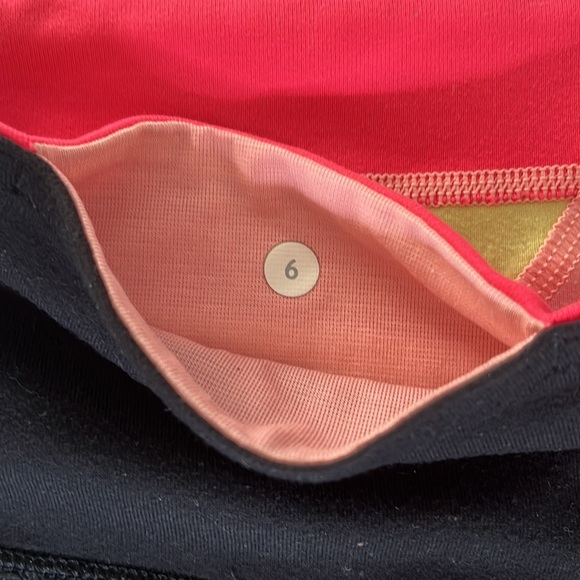 Lululemon Inspire Crop Black Reversible Capri Leggings - Picture 3 of 5